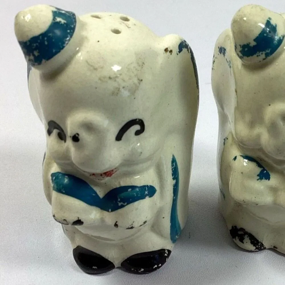 Vintage Ceramic Elephant Salt and Pepper Shakers Blue Hat Cork Stopper 3